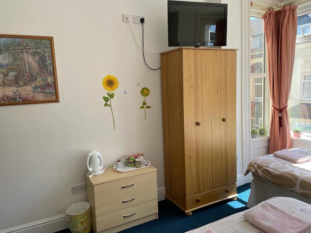 Bed and Breakfast The Blue Moon à Blackpool Extérieur photo